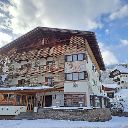 Keyone Rooms Loisach Lermoos Exterior photo